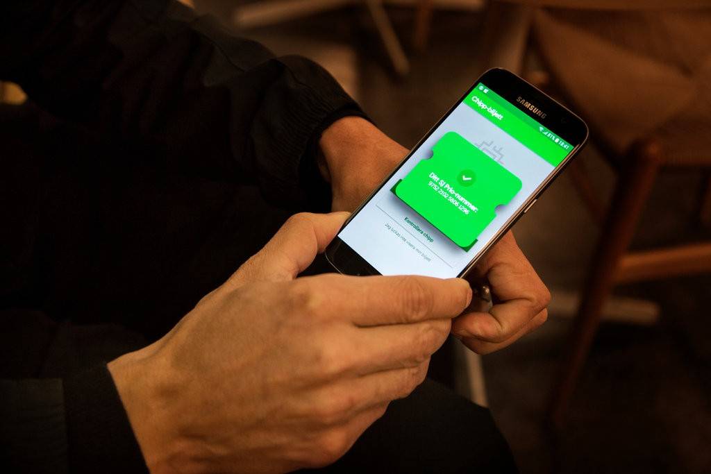 铠甲|苹果重新v铠甲iPhoneX/华为注册折叠手勇士变身图早报搞笑动图片