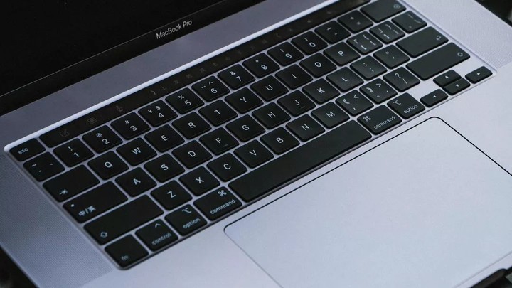 如果从 macbook pro 2015 款换到最新的 16 款,你会发现键盘的手感是