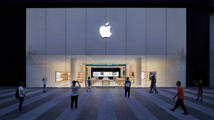 apple store 从今天开始将会正式营业,距离上一次苹果在中国内地开店