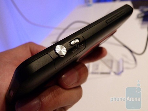 HTC-EVO-3D-Hands-on-011