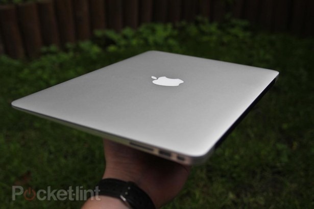 apple-macbook-air-mid-2011-preview-9