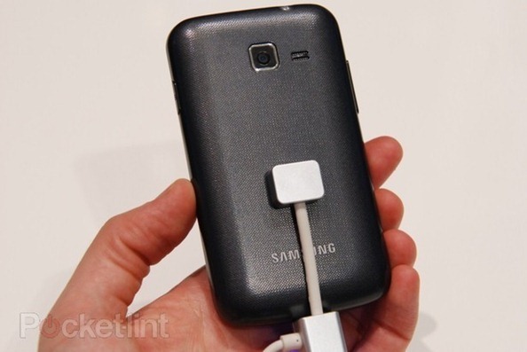 samsung-galaxy-y-hands-on-12