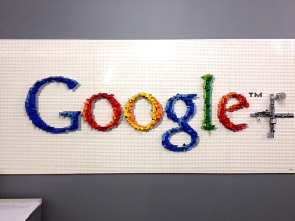 Google Logo in LEGO (1)