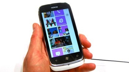 Nokia_Lumia_610_review_01-420-90