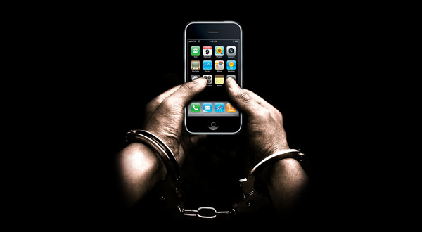 iphone-jailbreak-with-handcuff