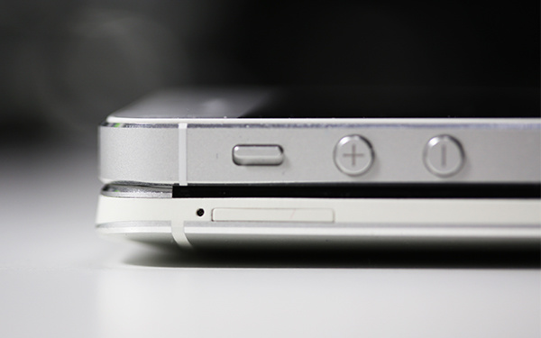 HTC One&iPhone 5