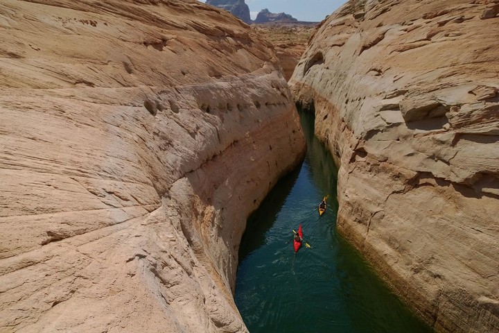 National-Geographic-photographer-Stephen-Alvarez-Clint-Spahn-Brendyce-Budd-kayak-Face-Canyon
