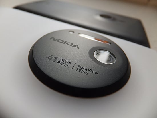 Nokia-Lumia-1020-Pic2