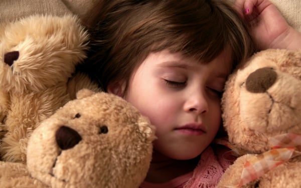 People_Children_Sleeping_girl_027190_