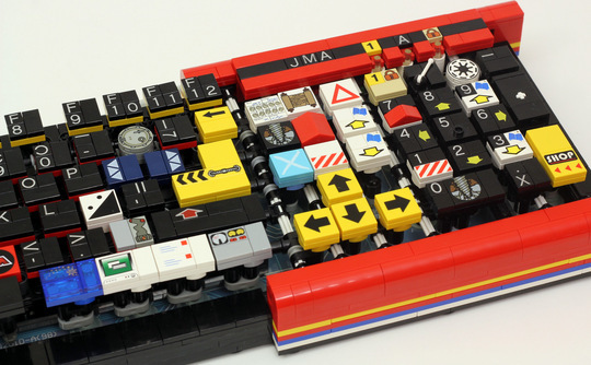 lego-keyboard-closeup-540x334