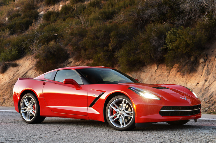 01-2014-chevrolet-corvette-stingray-review-1