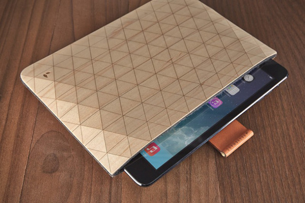 Grovemade-Wood-Sleeves-for-iPad-MacBook-4