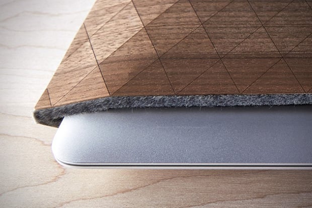 Grovemade-Wood-Sleeves-for-iPad-MacBook-5