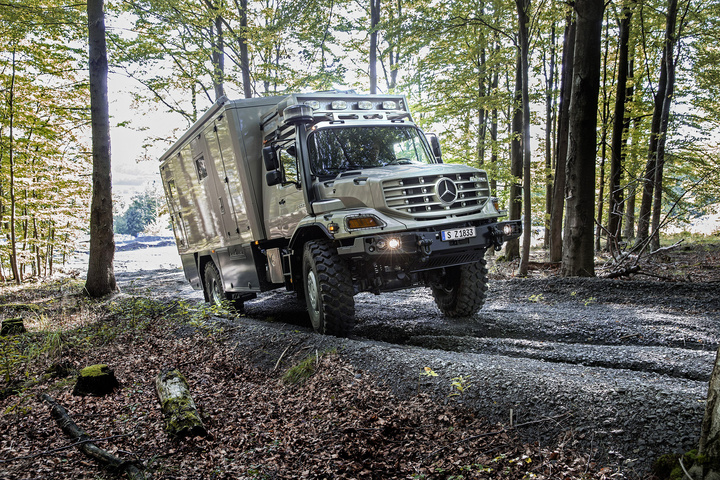 Mercedes-Benz-Zetros-3