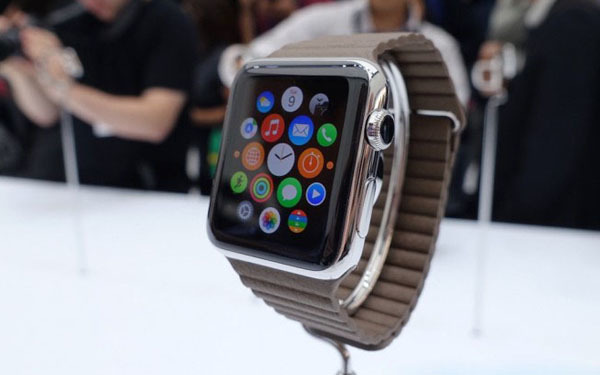 apple-watch-hands-on-sg3-820x420