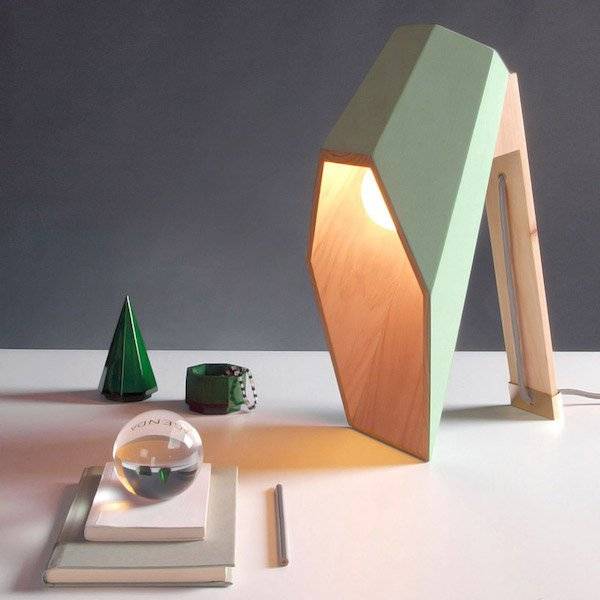 alessandro-zambelli-forms-geometrical-woodspot-lamp-designboom-02