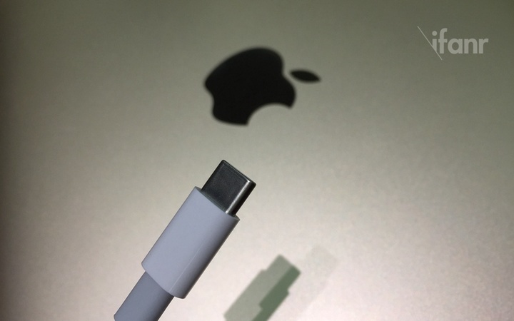 Apple 2015 MacBook US-C 1000×625