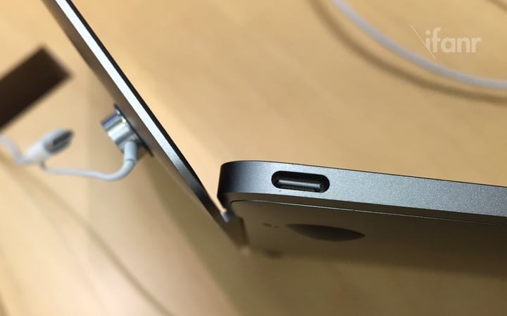 Apple 2015 MacBook USB-C 1000×625