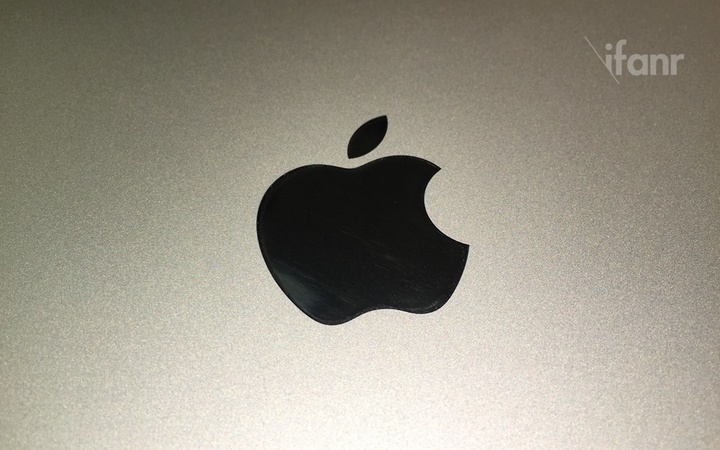 Apple 2015 MacBook logo 1000×625