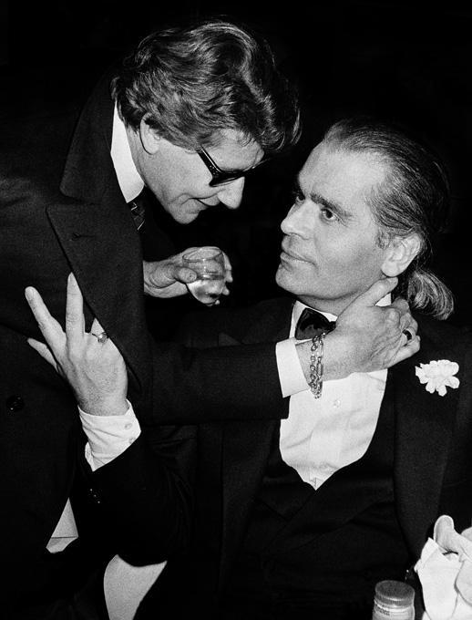Yves_Saint_Laurent_and_Karl_Lagerfeld__LePalace_s_fifth_anniversary