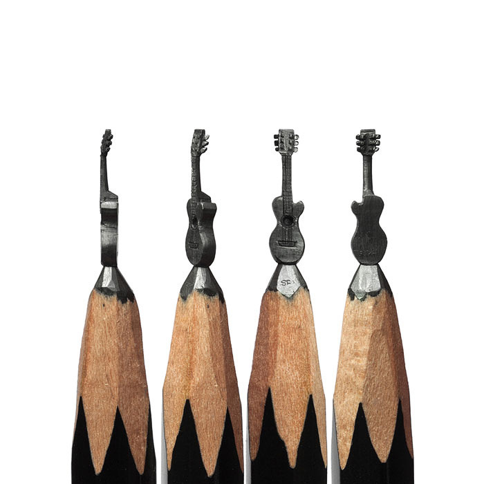 Amazing-Micro-Sculptures-Carved-From-Pencil-Tip-By-Salavat-Fidai21__700