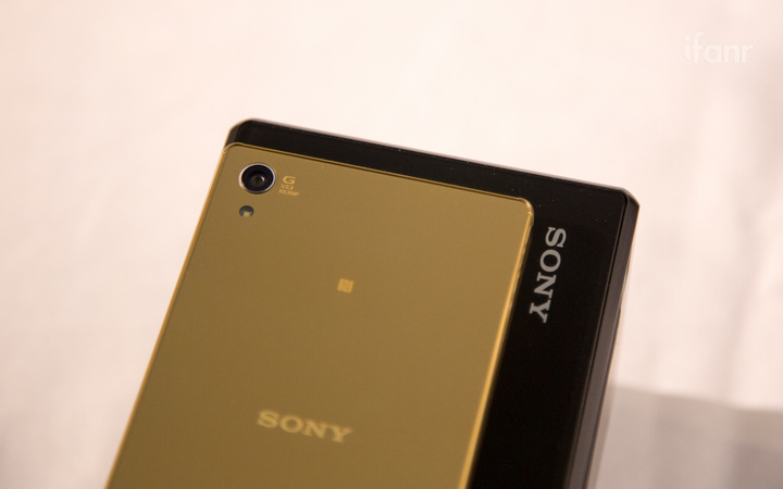 Sony Xperia Z5 Photo by HaoYing-44