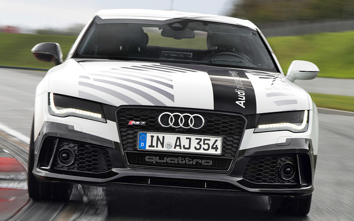 audi-rs7-driverless-016