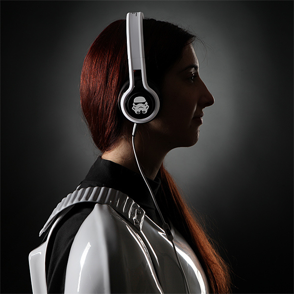 1c7f_star_wars_first_edition_on-ear_headphones_inuse