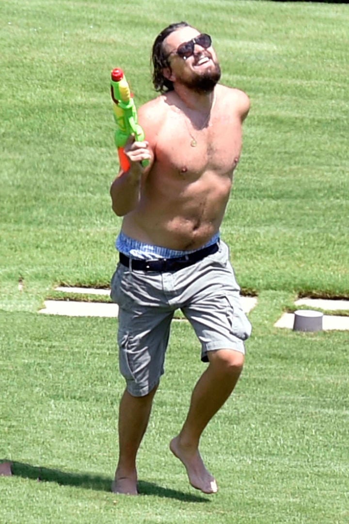 29-leonardo-dicaprio-supersoaker.w529.h793.2x