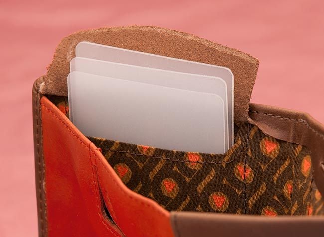 5_bellroy-wnsb-cocoa-texture-bellroywebsite-05