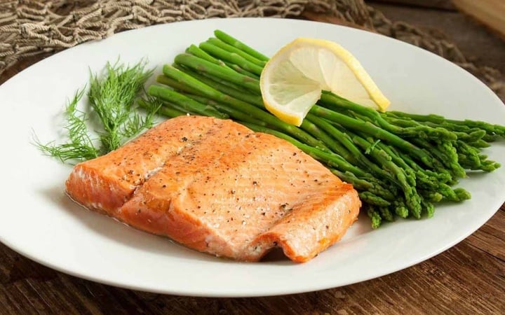 deadliest-catch-7-lbs-premium-wild-alaskan-sockeye-salmon-fillets_1000