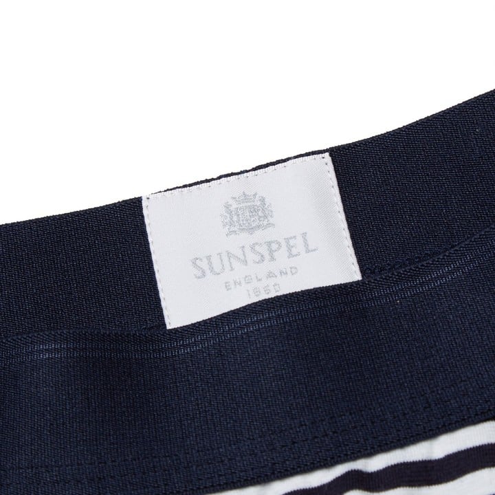 22-06-2015_sunspel_englishstripelowwaisttrunk_navy_white_4_amc