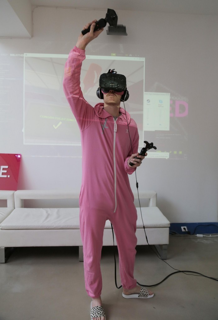 HTC VR 2
