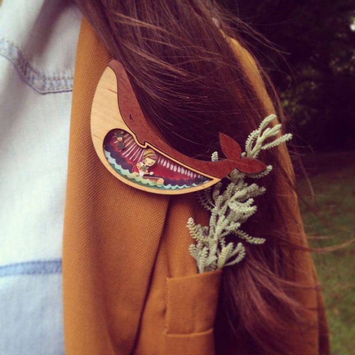 we-create-fairy-tale-inspired-necklaces-with-tiny-scenes-inside-6__880