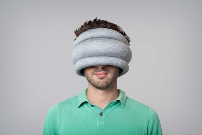 ostrich-pillow-light-1