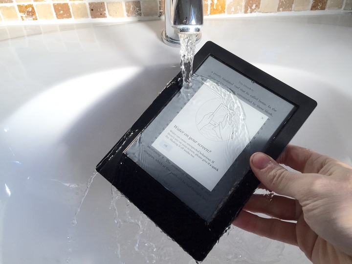 Kobo_Aura_H2O_review_waterproof