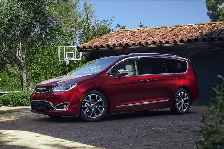 001-2017-chrysler-pacifica-1