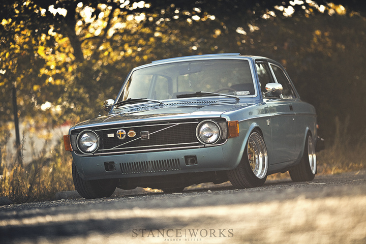 stanceworks-volvo-142-slammed