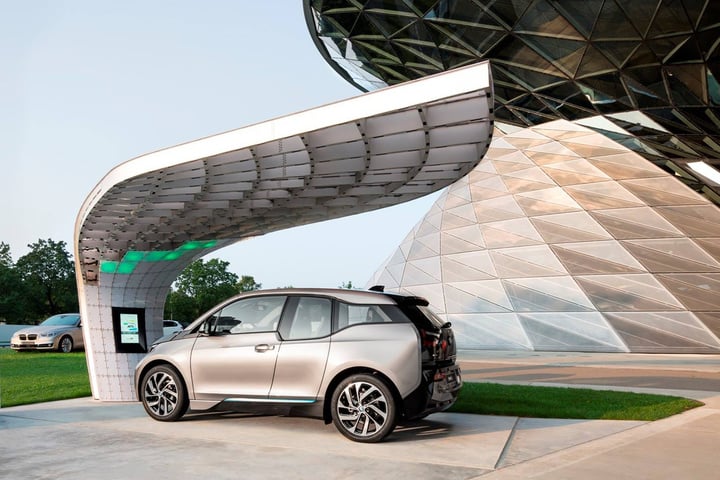 bmw-welt-point-one-solar-charging-station-0