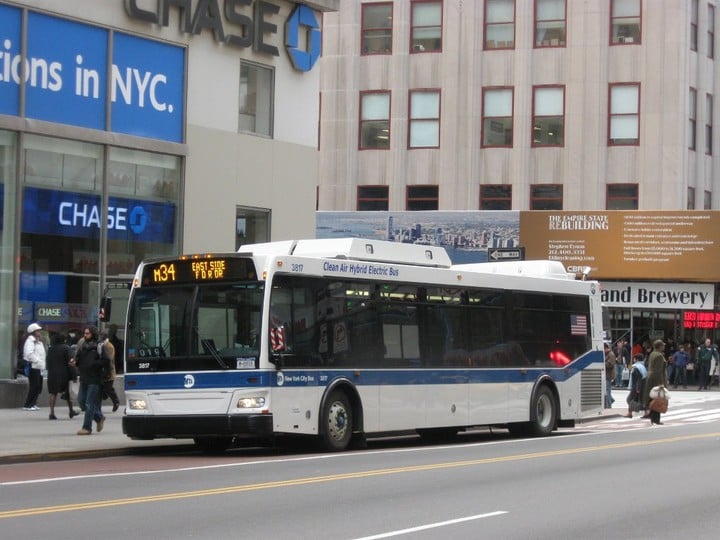 MTA_New_York_City_Bus_3817-Manhattan