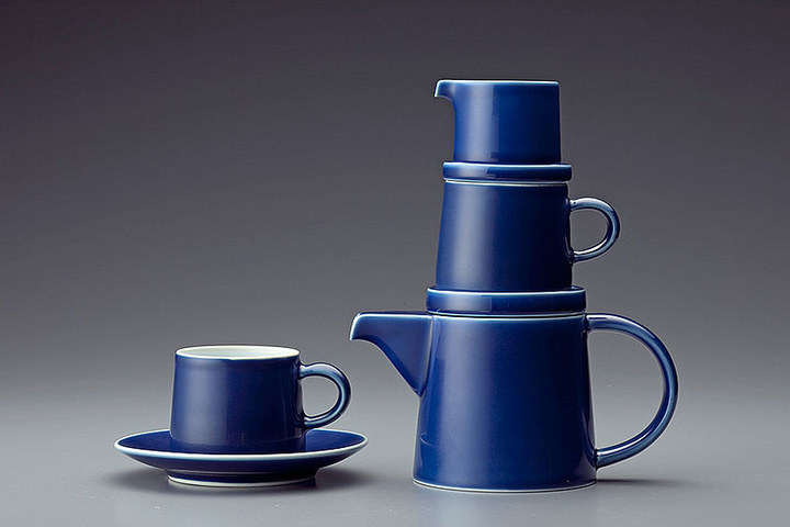 800px-1973_M-typeCoffeeSet_Masahiro-Mori