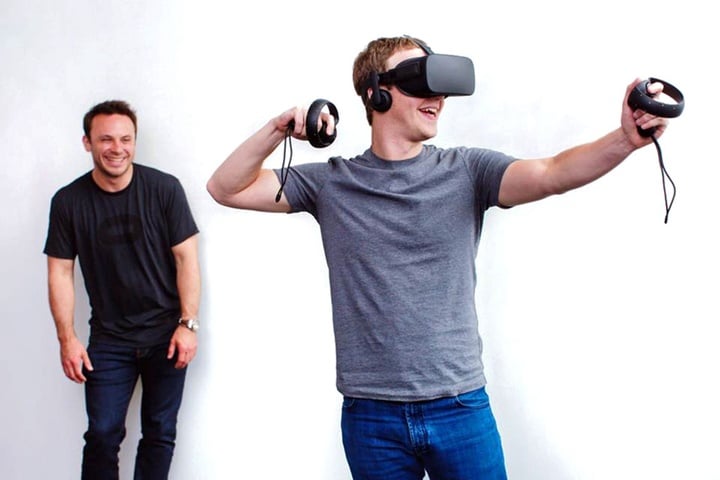 Mark-Zuckerberg-Using-Oculus-Rift