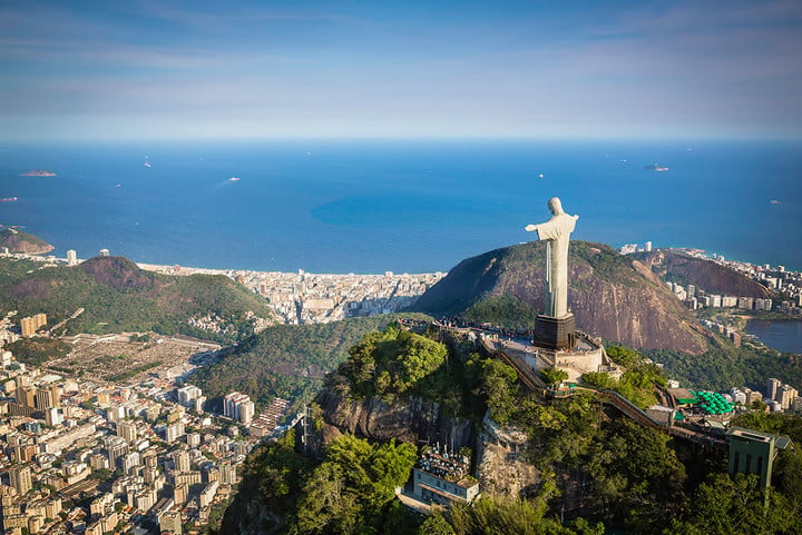 The-statue-of-Christ-the-Redeemer