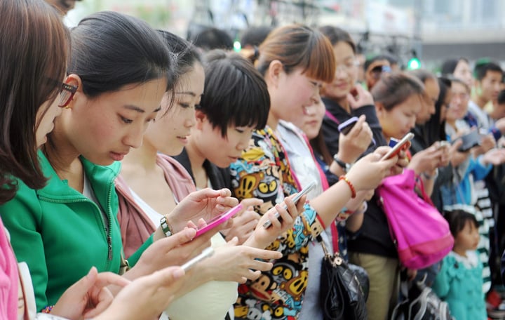China's mobile phone users reach 94.5% of population