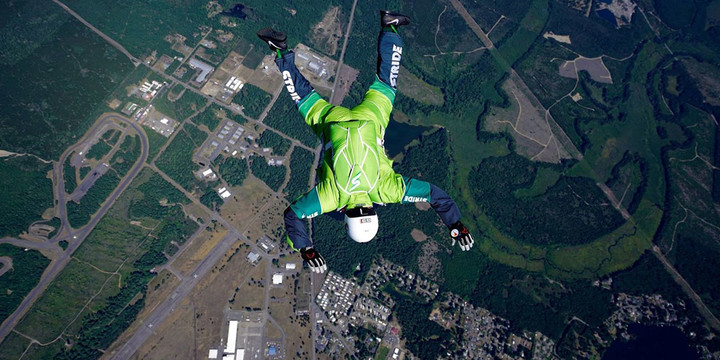 skydiver-without-parachute-3