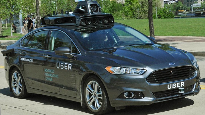 uber-testing-driverless-taxis-pittsburgh_dezeen_ban