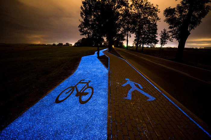 波兰发光自行车道