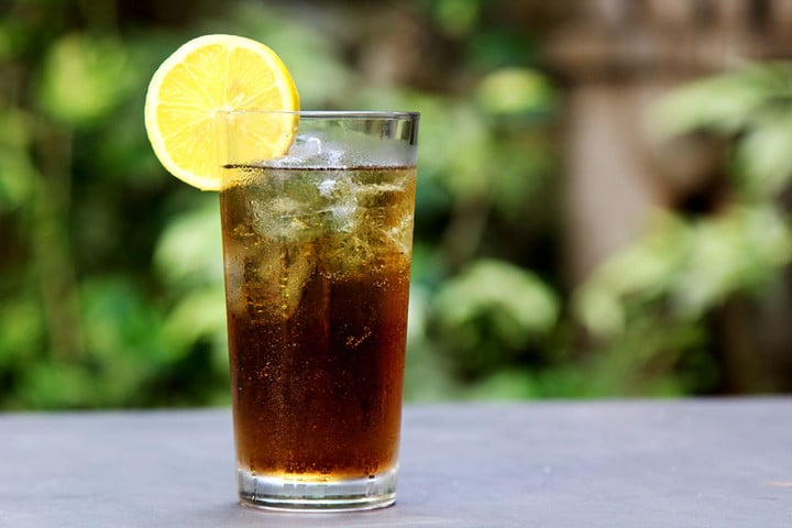 Make-a-Long-Island-Iced-Tea-Step-9