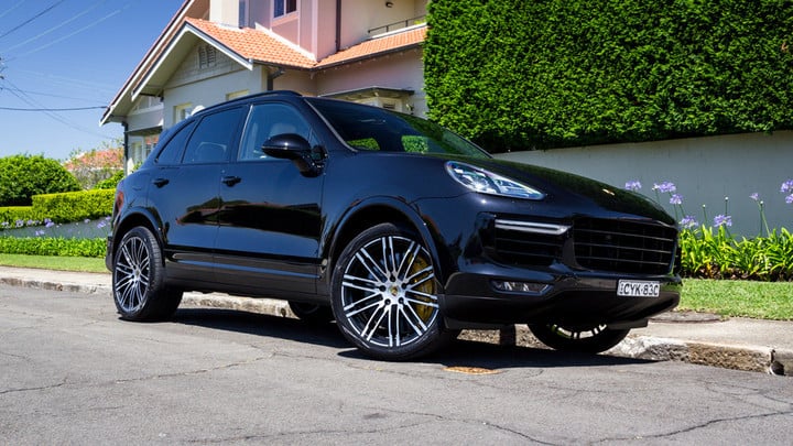 2016-porsche-cayenne-turbo-s_88