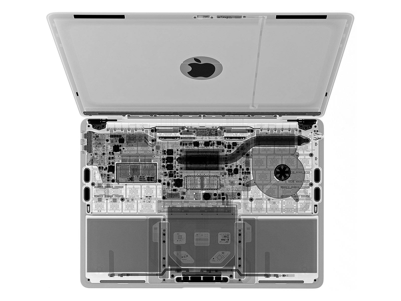 nmbptd3 1 - Il MacBook Pro originale con Touch Bar è stato spietatamente eliminato da Apple